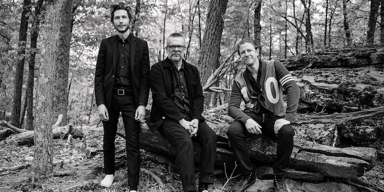 Interpol: La monotonía no es opción